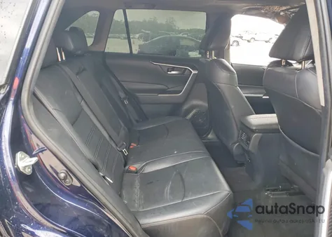 2020 Toyota Rav4 Xle Premium z USA, uszkodzony, nr VIN 2T3C1RFV9LC042086